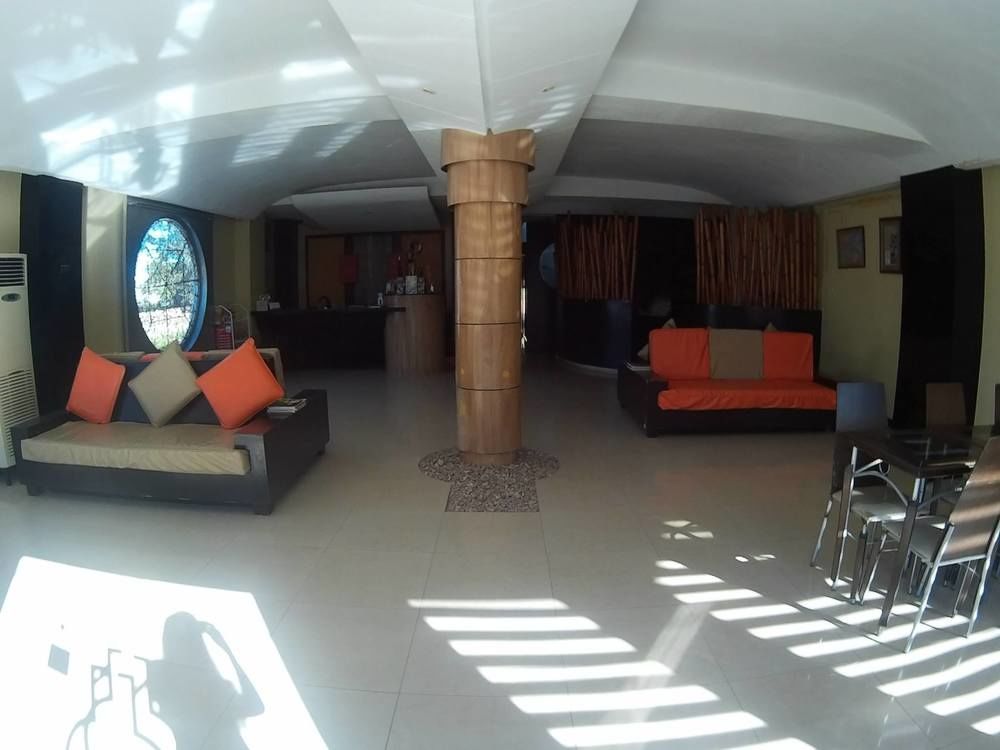 Basa Hotel Kalibo Buitenkant foto