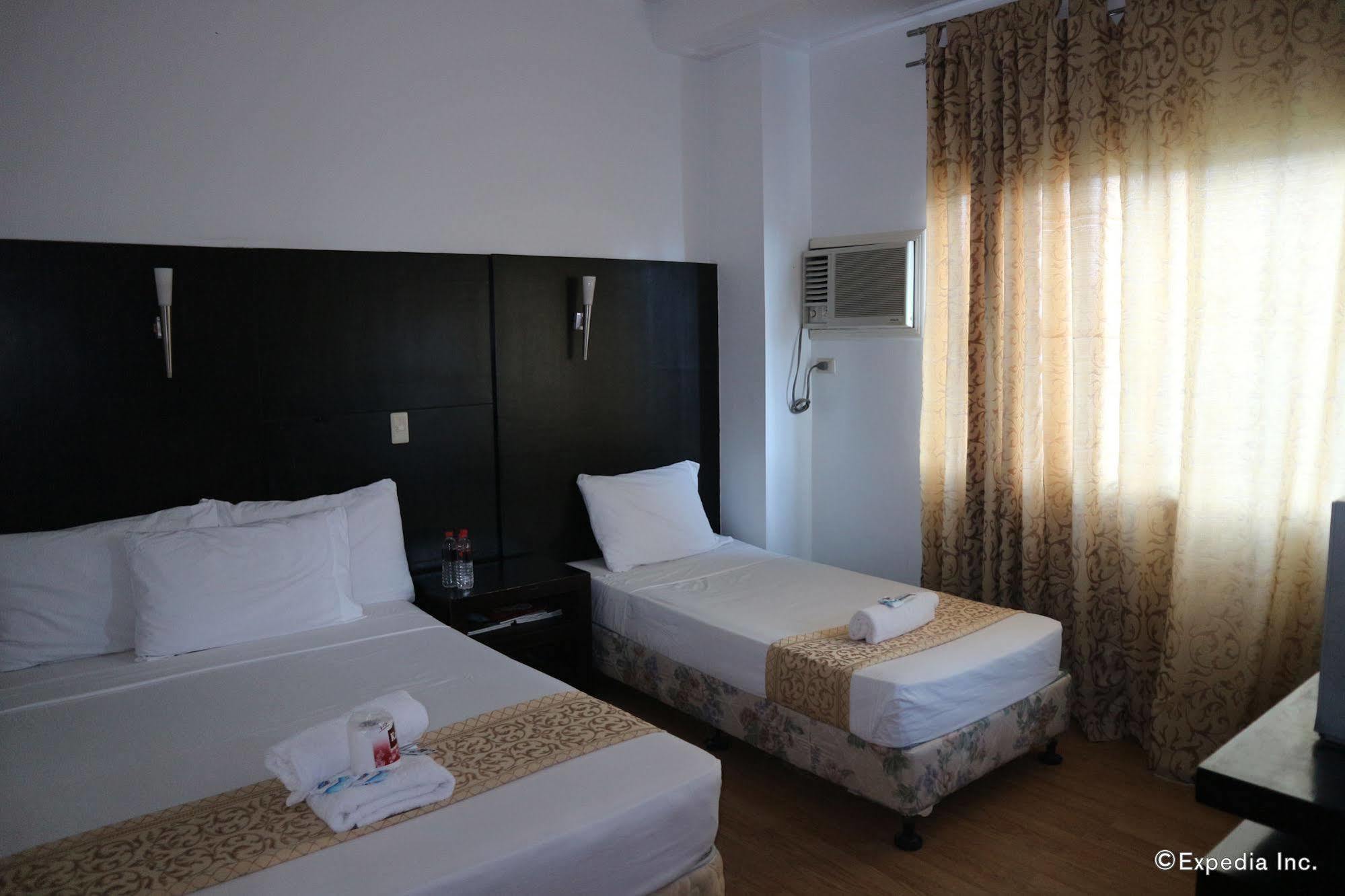 Basa Hotel Kalibo Buitenkant foto